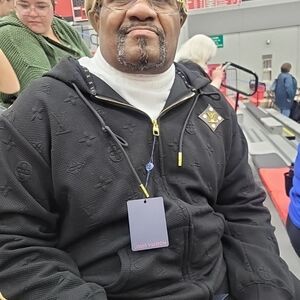 Meet your Posher, Clay